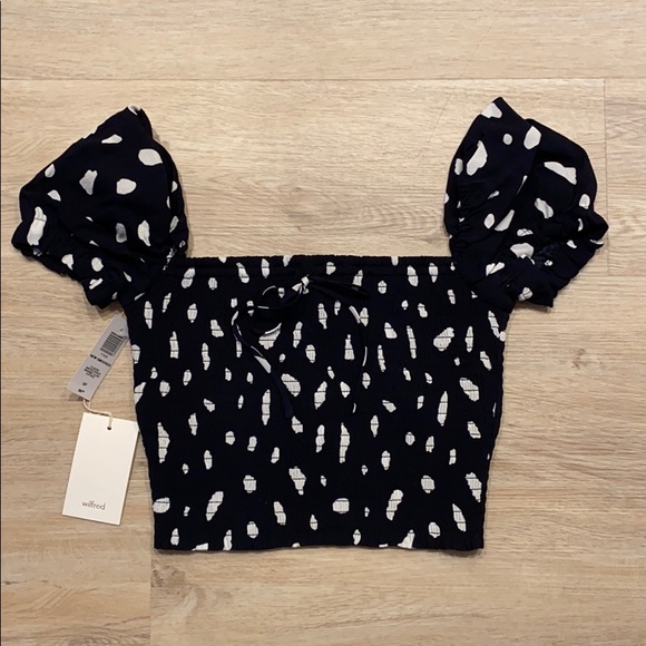 Aritzia Tops - Aritzia Smocked Blouse Size S NWT